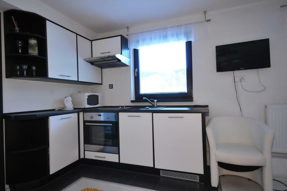Apartmany Pod Troma Korunami Červený Kláštor Exterior foto